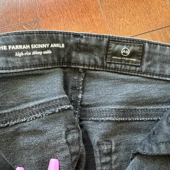 AG #1 Farrah Highwaisted Frayed Ankle - Picture 4 of 5